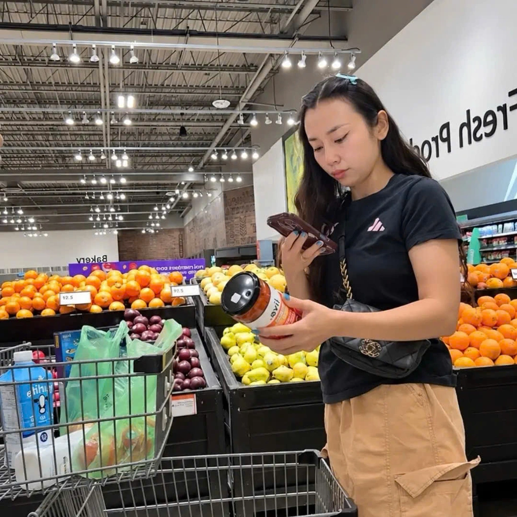 Từ đi chợ hộ đến sự nghiệp chính của lao động Việt