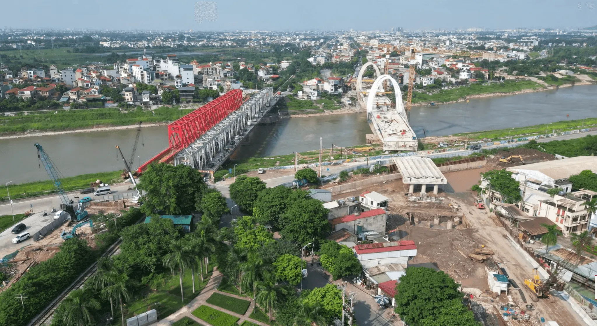 Ba cây cầu lớn bước vào giai đoạn nước rút của hạ tầng