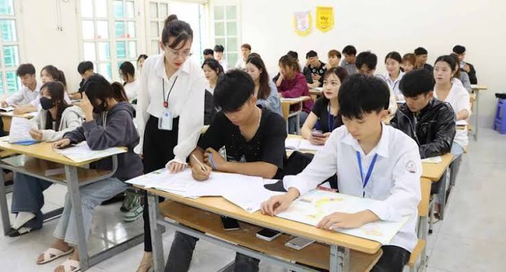 Huế thí điểm dạy tiếng Lào ở trường biên giới: Cơ hội mới cho học sinh A Lưới