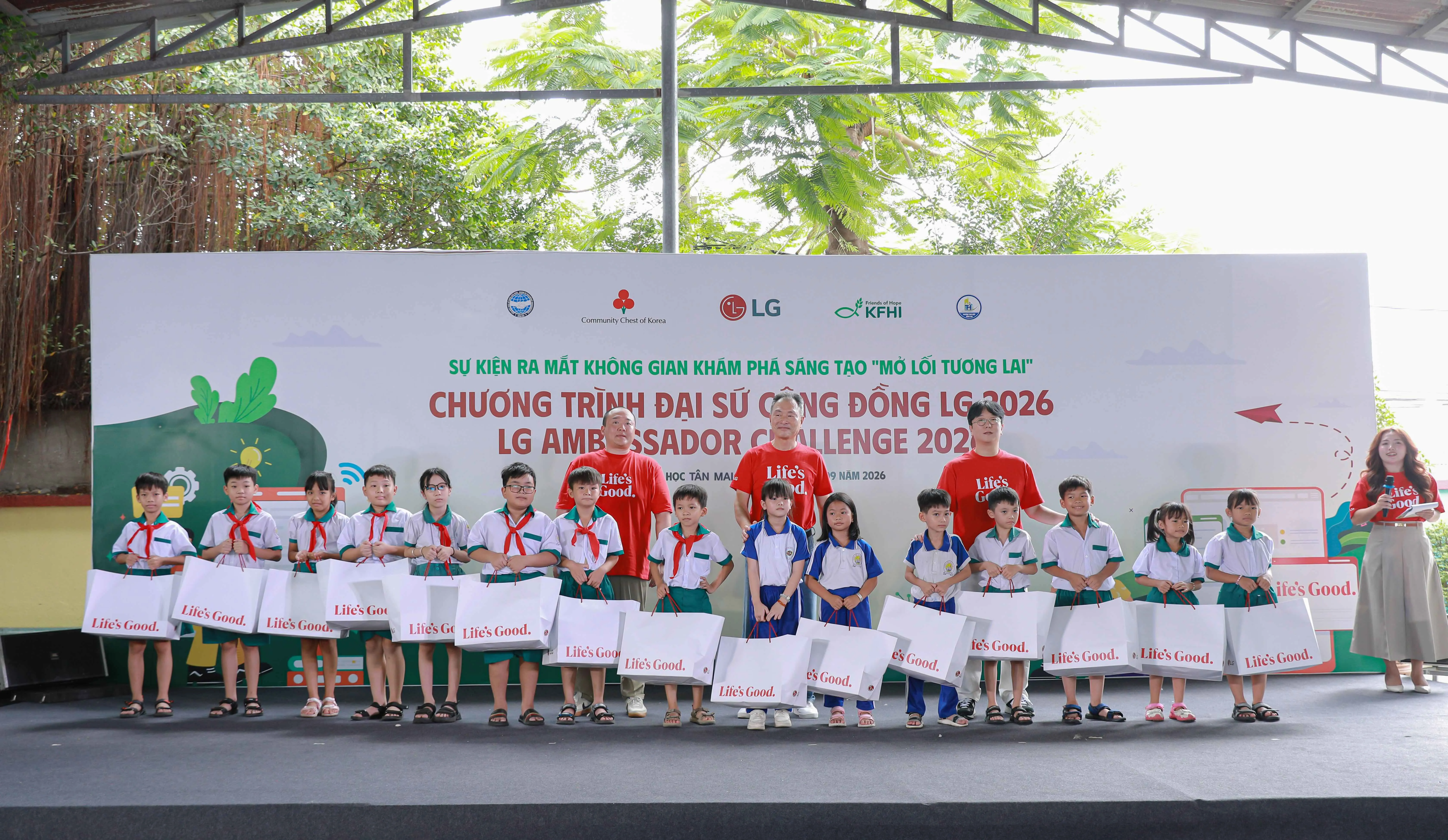Máy tính miễn phí đang viết lại cơ hội học tập công nghệ