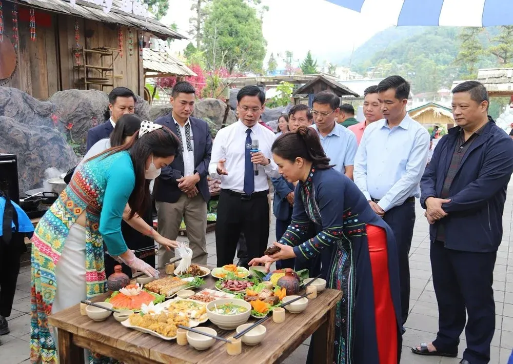 Mâm cơm Hương vị Tây Bắc: Khi ẩm thực vùng cao Sa Pa trở thành sản phẩm du lịch