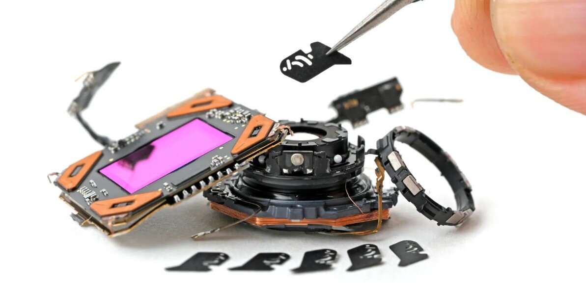 Bên trong cơ chế khẩu độ biến thiên iPhone 18 Pro: iFixit nói gì về thiết kế và sửa chữa
