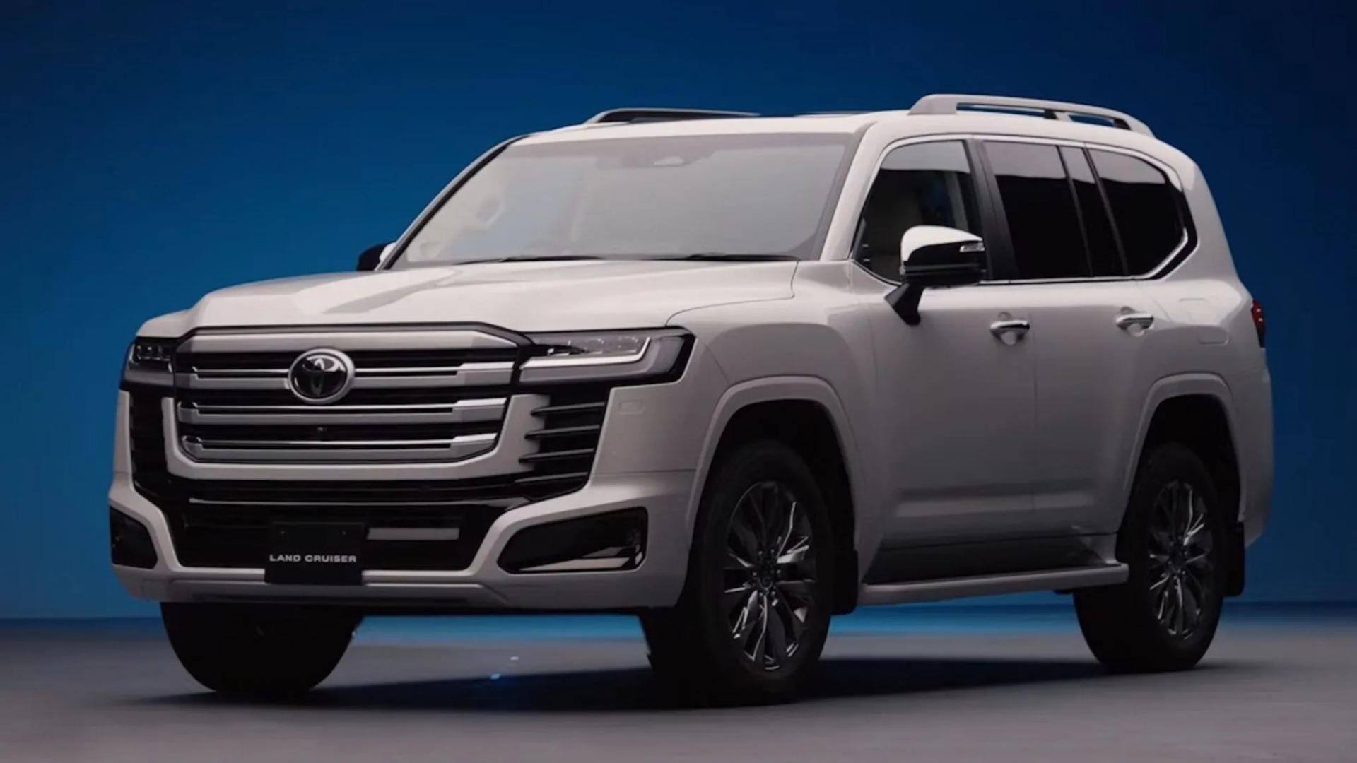 Land Cruiser 300 hybrid: Từ bỏ V6 xăng để bước lên tầm SUV off-road công nghệ mới