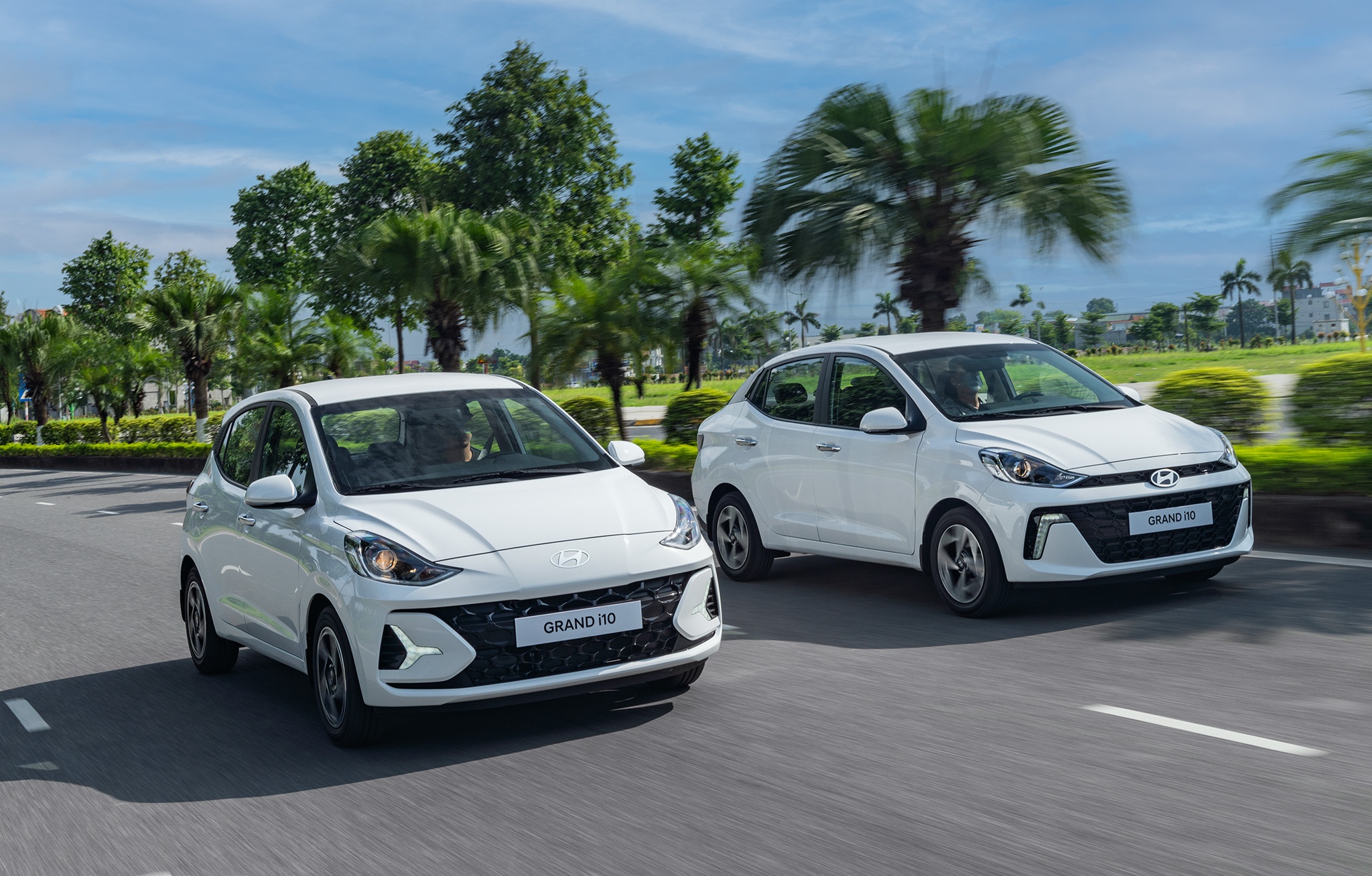 Mua SUV 5 chỗ dưới 500 triệu: nên chọn xăng, điện hay hybrid?