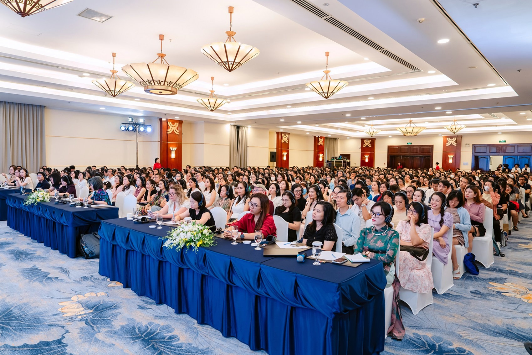 Từ quản lý màn hình đến dạy trẻ làm chủ công nghệ