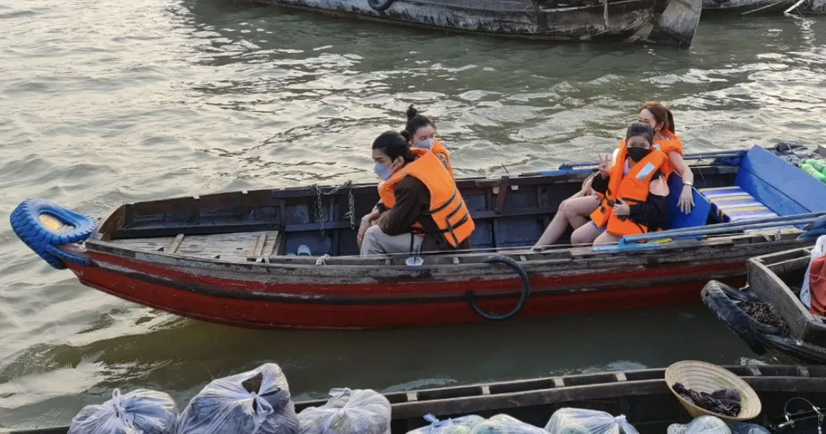 Chợ nổi Cái Răng: Du lịch không cứu nổi nếu thiếu sinh kế thật