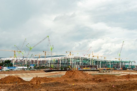 Phú Quốc đón sóng khách sạn cao cấp quanh sân bay quốc tế