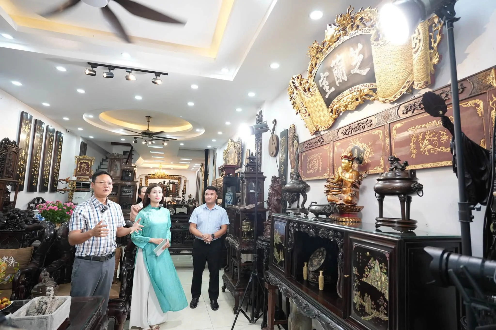 Từ workshop trải nghiệm đến du lịch văn hóa: Làng nghề gỗ mở cửa cho du khách