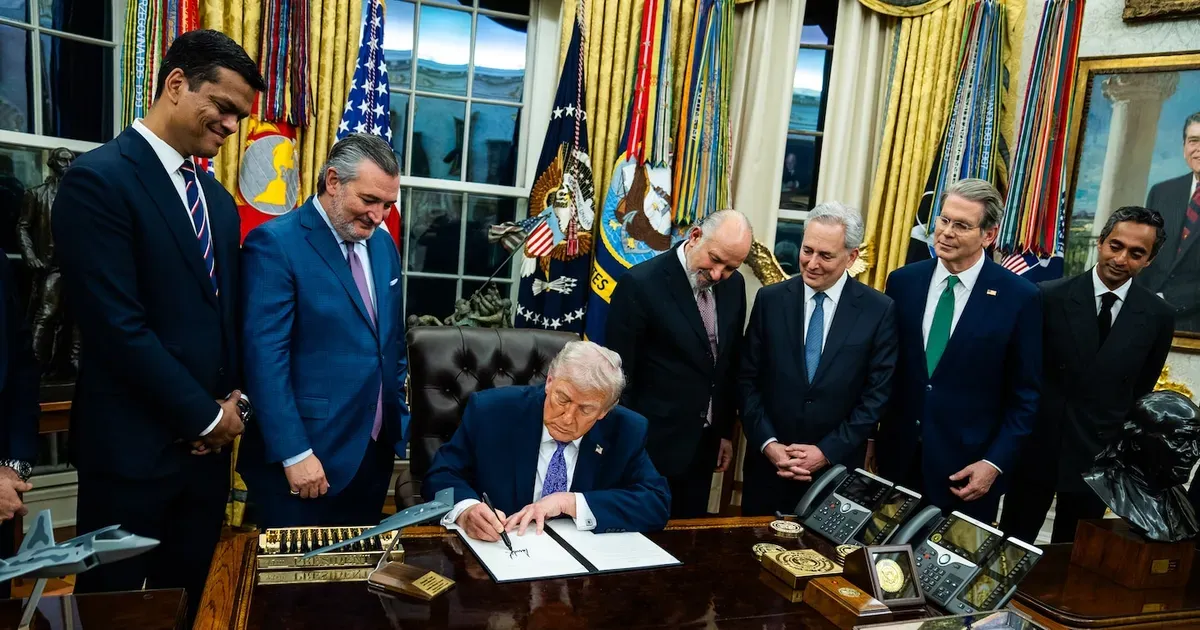Chiến lược AI ba tầng của Trump và ưu thế siêu trí tuệ