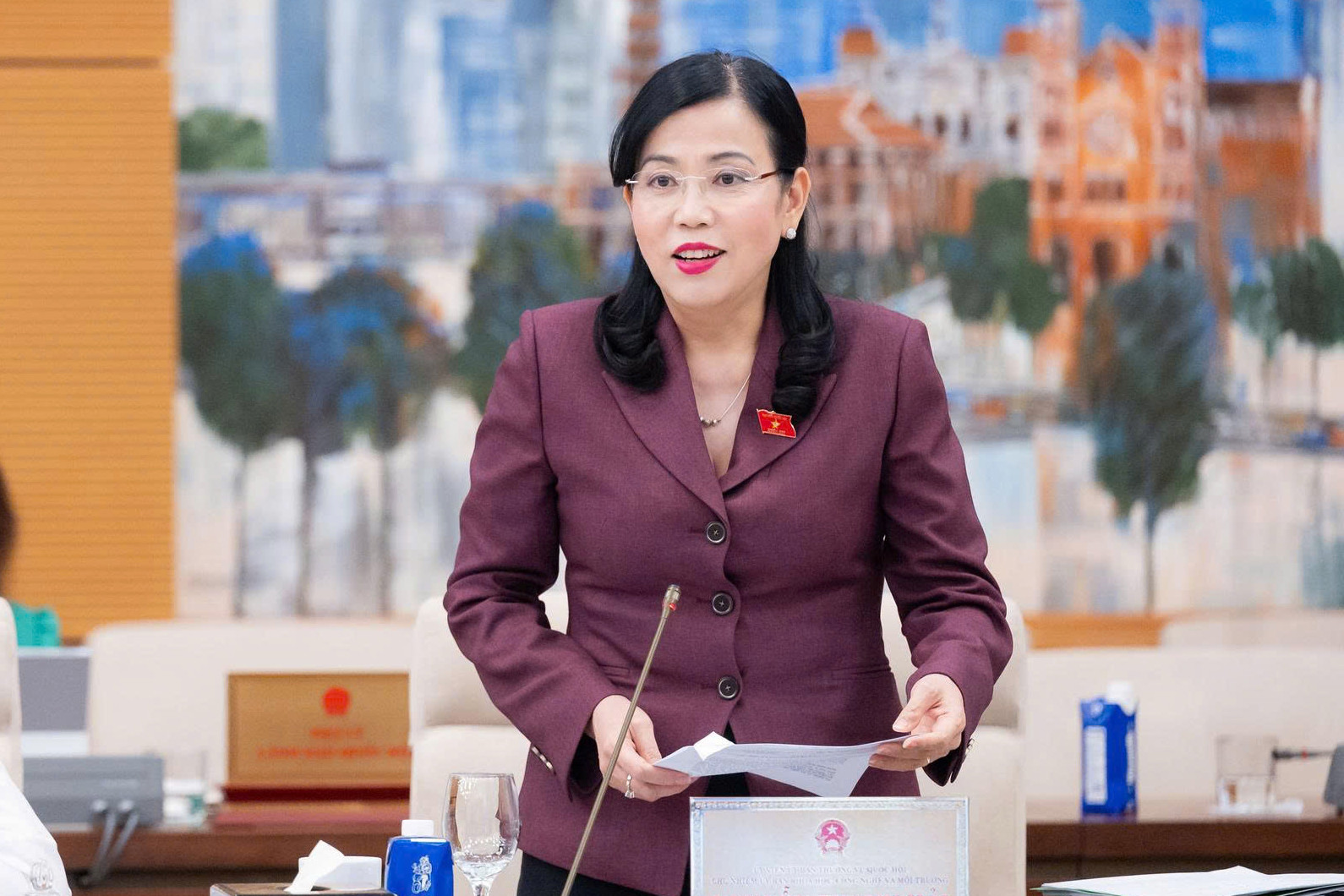 Khủng hoảng thiếu sách giáo khoa và yêu cầu cam kết 100% học sinh có đủ sách