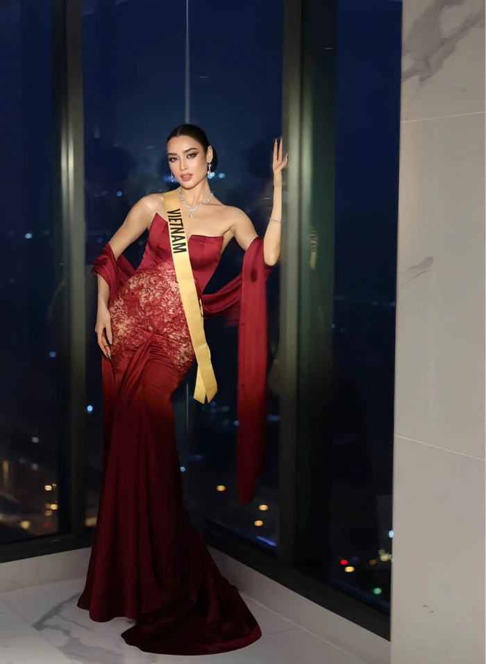 Emoura Phạm Chinh Phục Bảng Xếp Hạng Thời Trang Miss Grand Với Những Lựa Chọn Táo Bạo