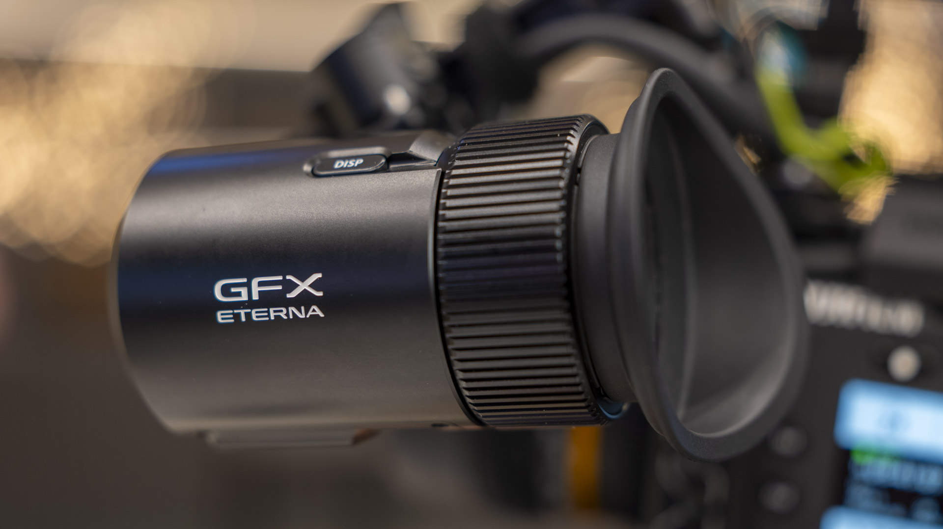 Fujifilm VF-GFXC2: kính ngắm OLED 4:3 cho GFX Eterna 55