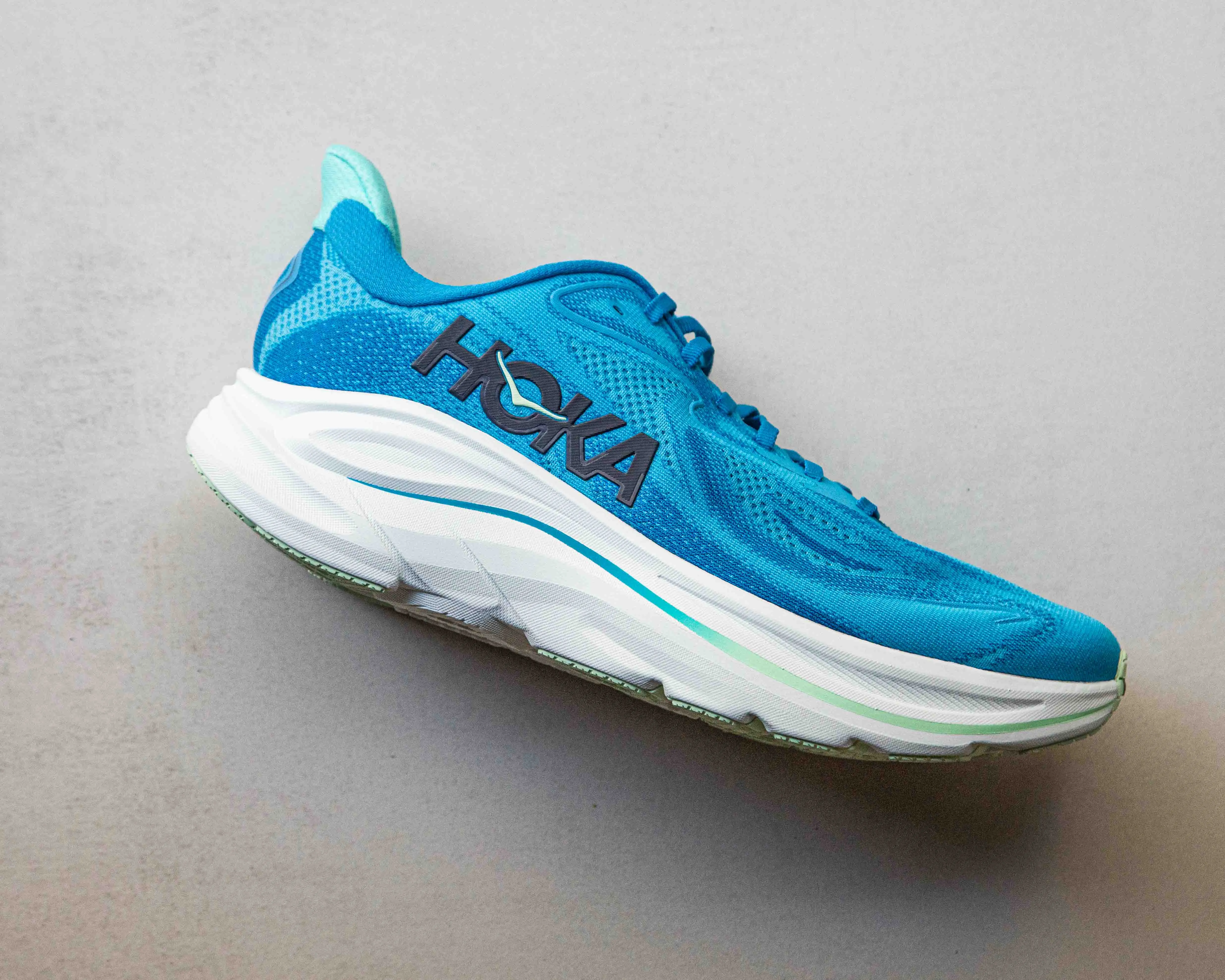 5 đôi giày chạy marathon hàng đầu: chọn đôi nào cho bạn?