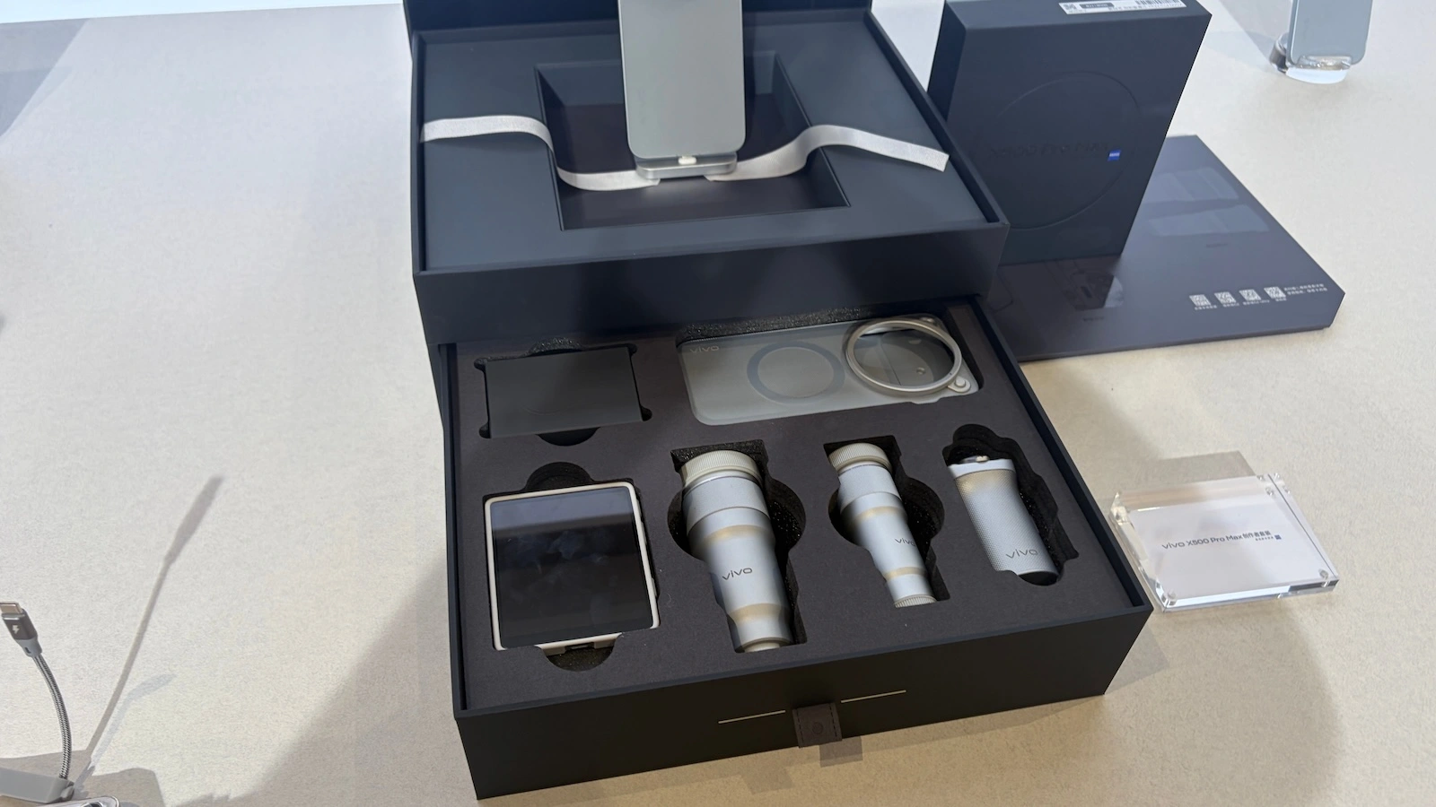 Vivo X500: Gabungan ZEISS 200MP dan Dimensity 9600 Pro Untuk Fotografer Telefon