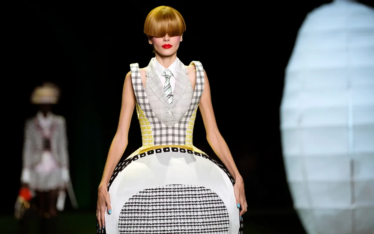 New York Fashion Week Xuân: Màu sắc và cá nhân hóa lên ngôi