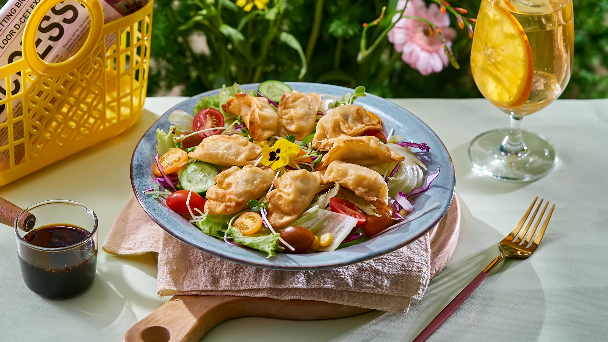 Làm gyoza chuẩn vị Nhật tại nhà với Ajinomoto
