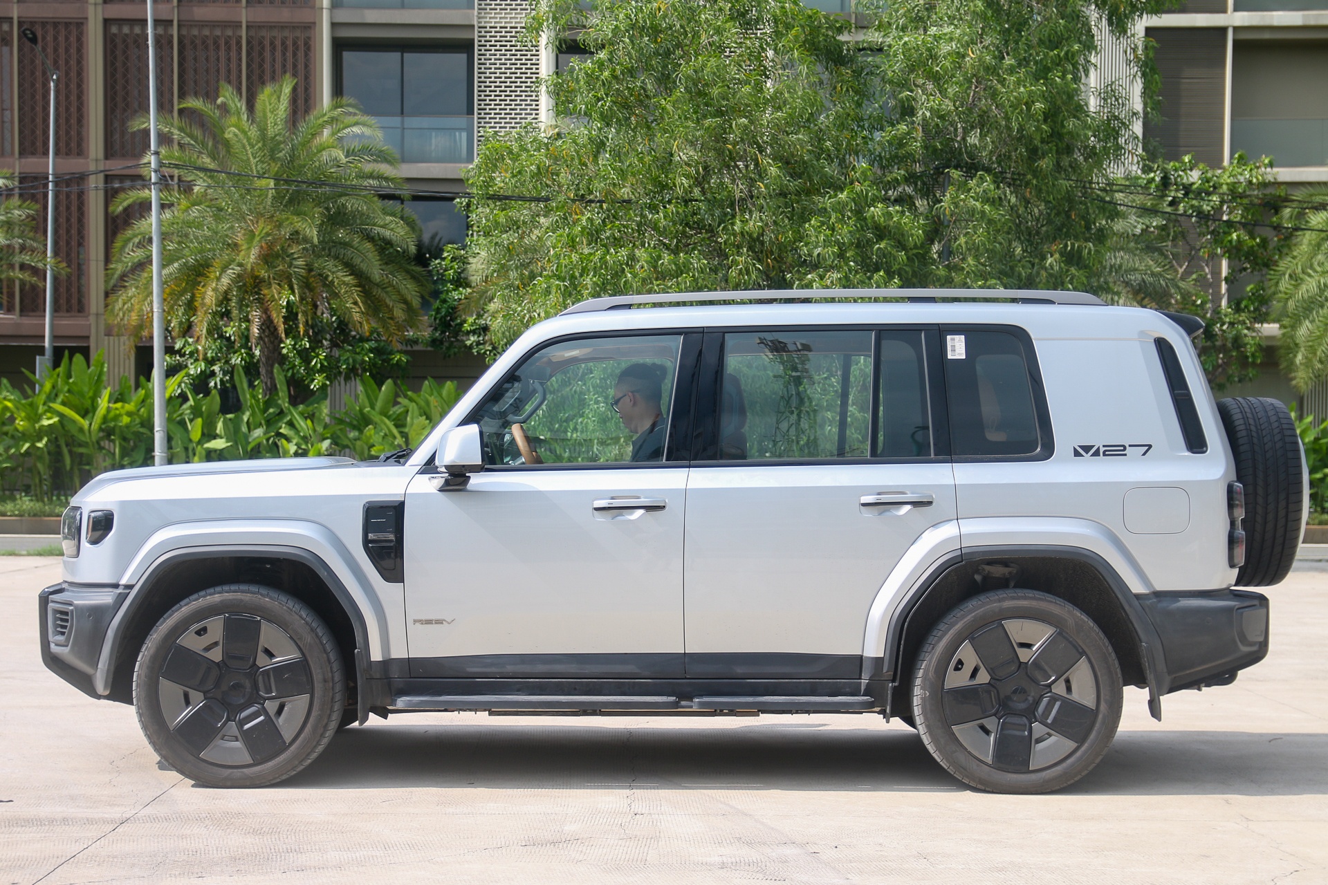 iCaur V27 REEV tầm xa 1.230km: cơ hội hay thách thức trước VinFast VF Wild?