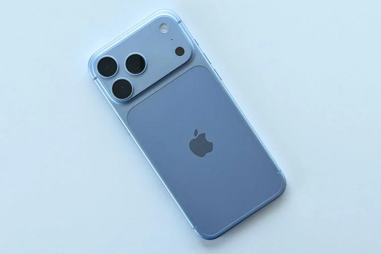 iPhone 18 Pro Face ID lỗi gây treo máy và tự khởi động