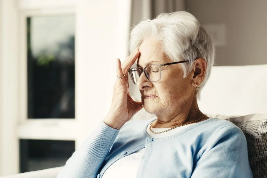 Mất ngủ ở người trẻ và người cao tuổi: Đừng xem nhẹ những khác biệt