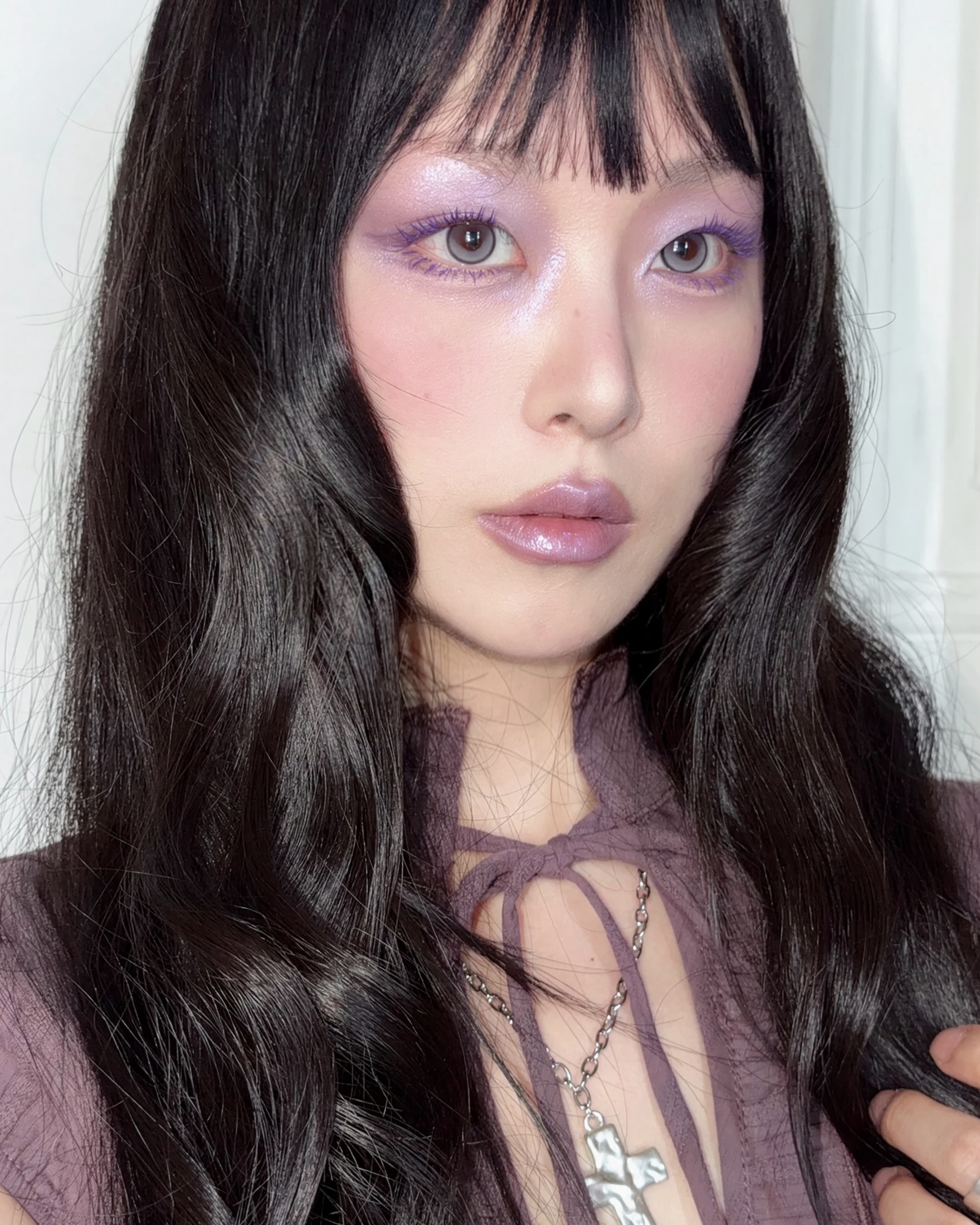 Sắc tím thống trị makeup mùa thu: bí kíp cho mọi tông da