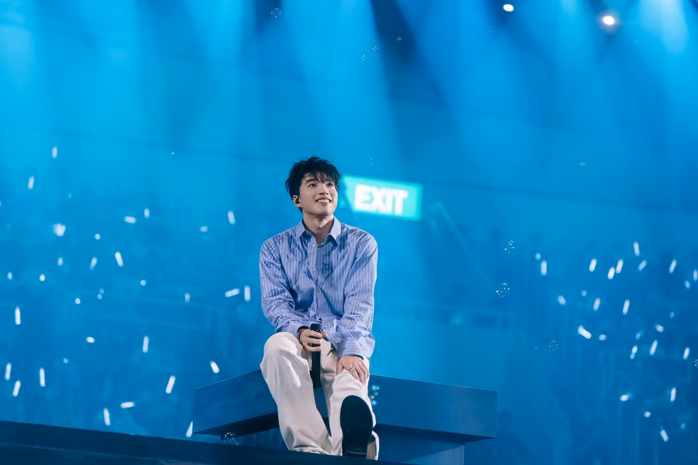 Khi quà tặng lấn át âm nhạc trong cơn sốt concert Việt
