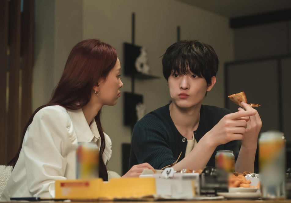 Hóa Học Kim Ji-yeon – Park Seo-ham Trong Phim Fantasy ‘Dive Into You’