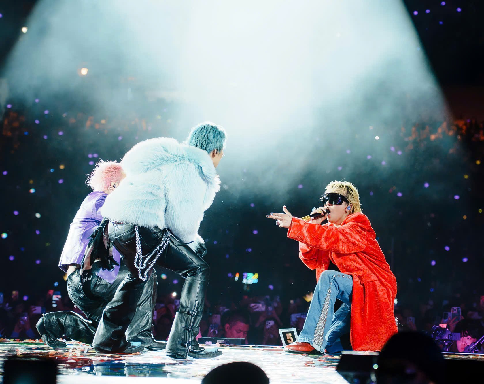 BIGBANG mang 'XX: COSMOS' đến Stade de France: vũ trụ âm nhạc bùng nổ giữa lòng Paris