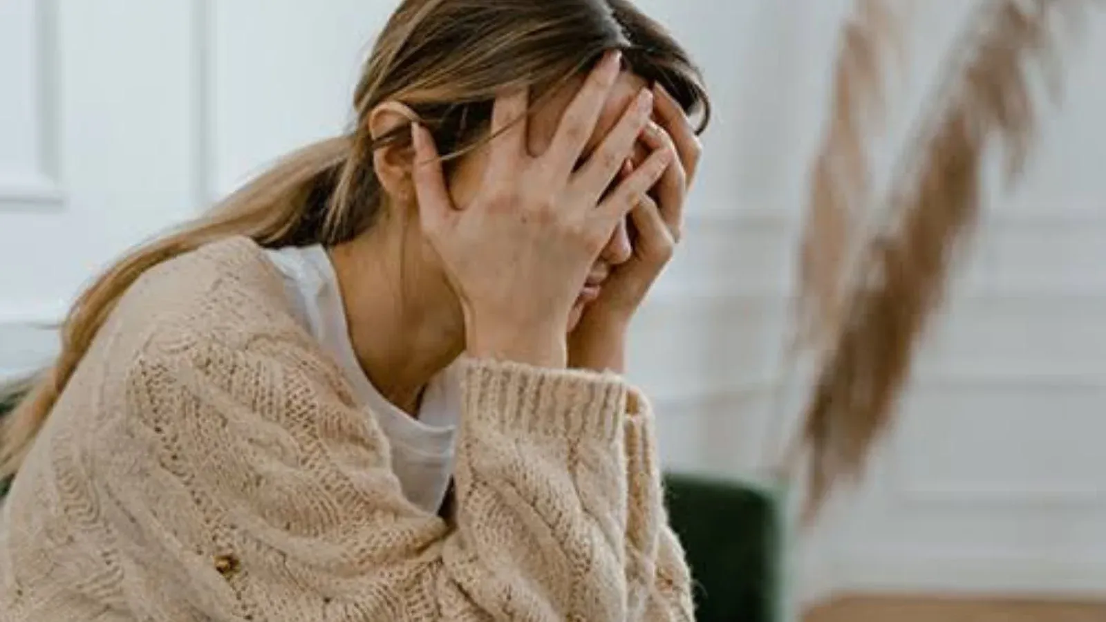 Hành trình chữa lành tổn thương cảm xúc ở người trẻ: từ nhận thức đến hành động