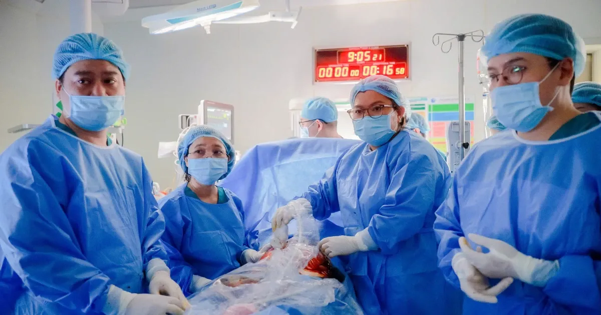 Những phút đầu sau sinh quyết định tính mạng sản phụ