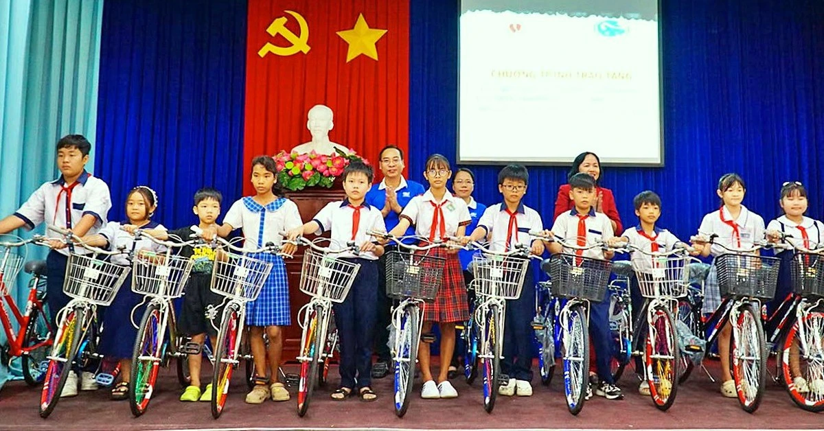 Hơn 1.500 suất học bổng tiếp sức đến trường: thay đổi từ những hỗ trợ rất cụ thể