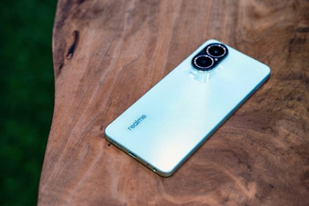 Samsung Galaxy A08, Realme C67 hay OPPO A60: Chọn máy nào dưới 5 triệu?