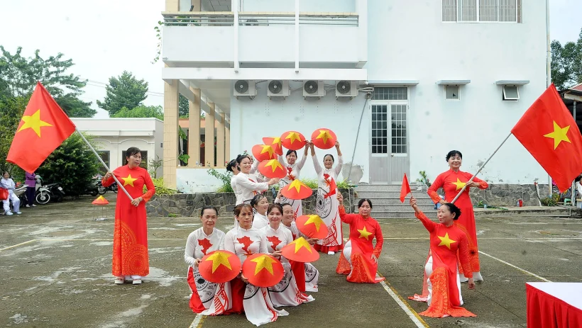 Thể dục dưỡng sinh cộng đồng: chiếc “bệ đỡ” mới cho tuổi già khỏe và gắn kết