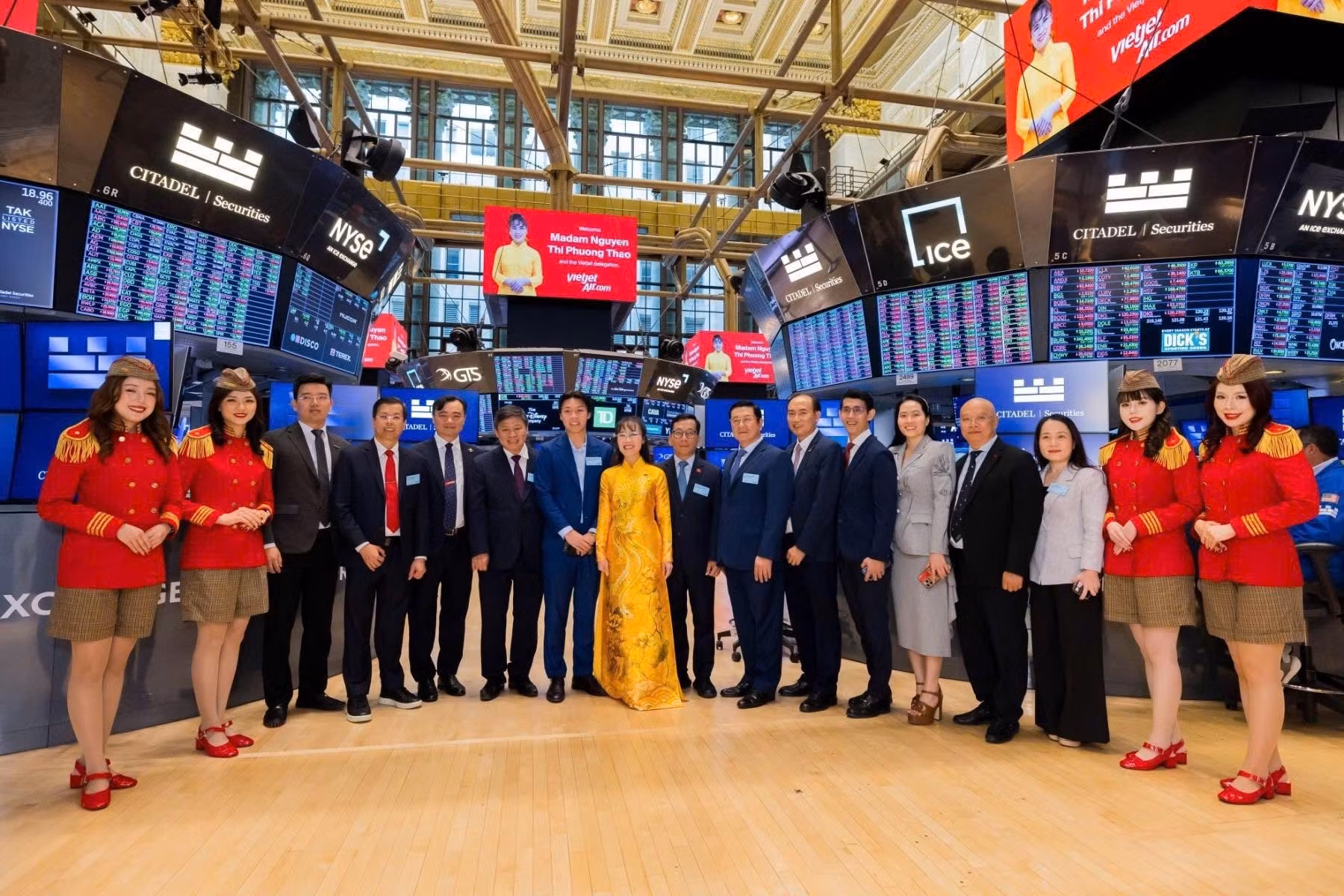 Nữ tỷ phú Nguyễn Thị Phương Thảo và khoảnh khắc NYSE lịch sử