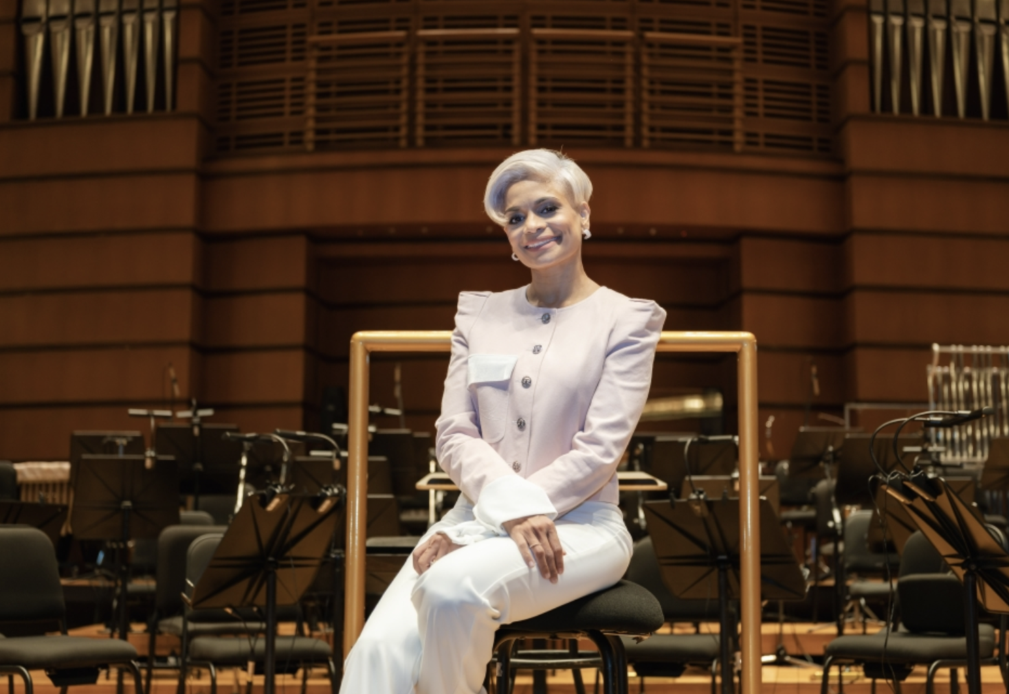 Legenda Vokal Cabar Diri Nyanyi Opera Italia Bersama Orkestra Simfoni