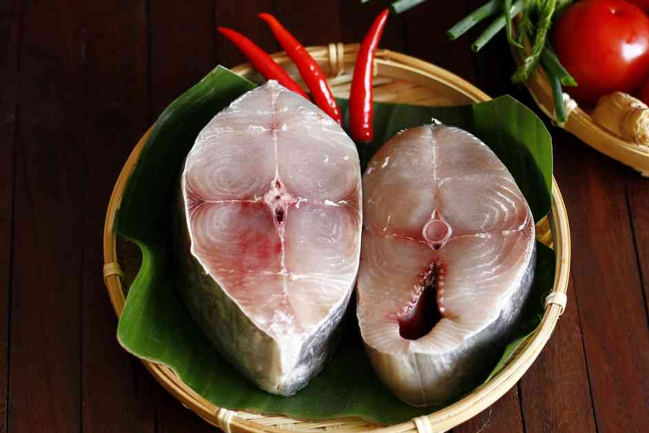 Cá kho vẫn tanh dù đã ướp gia vị: Bạn sai từ những bước đầu