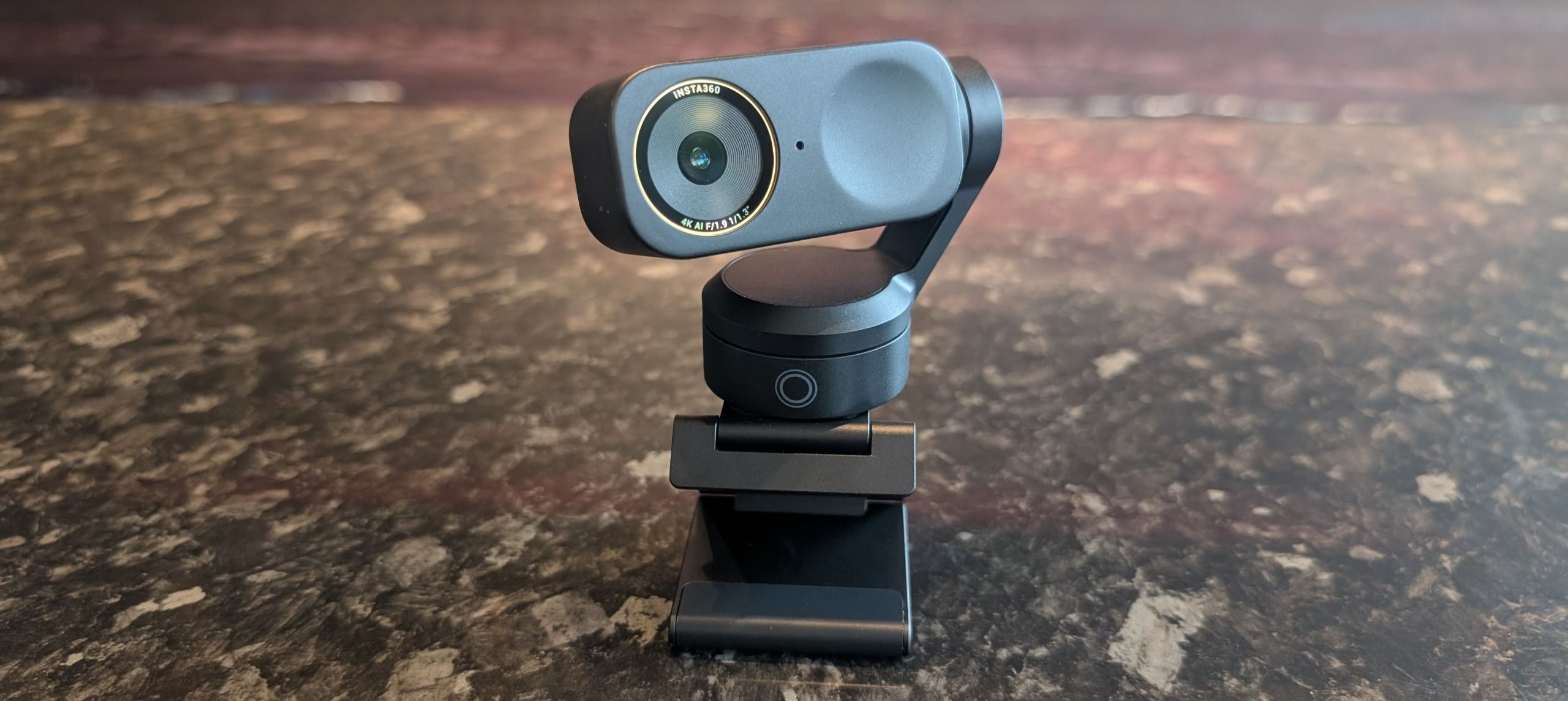 Webcam 4K với AI auto-framing cho streamer: Razer Kiyo V2 Pro, Obsbot Meet 2 hay Insta360 Link 2 Pro?