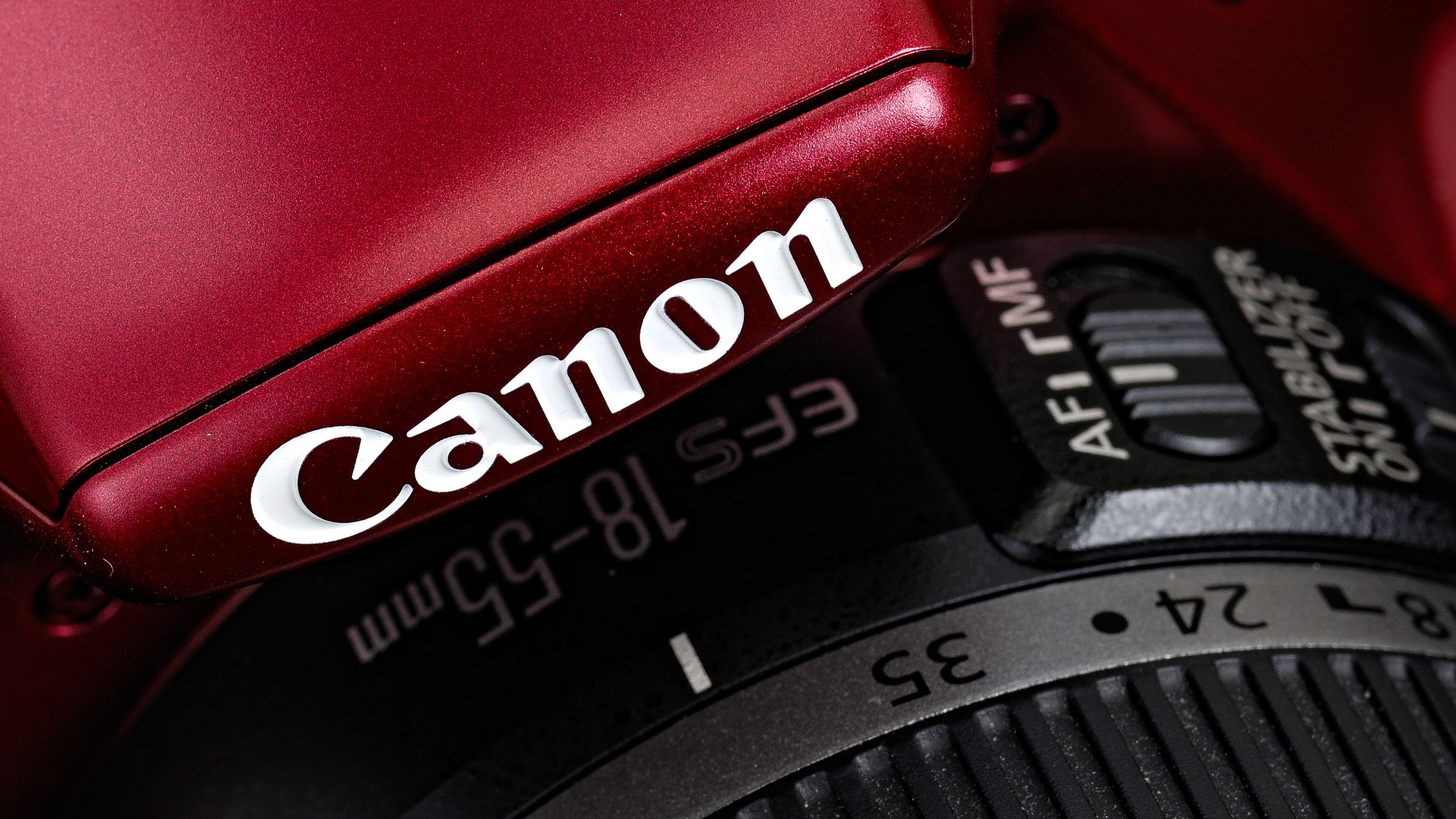Máy ảnh cảm biến kép của Canon: câu trả lời trước giả mạo AI