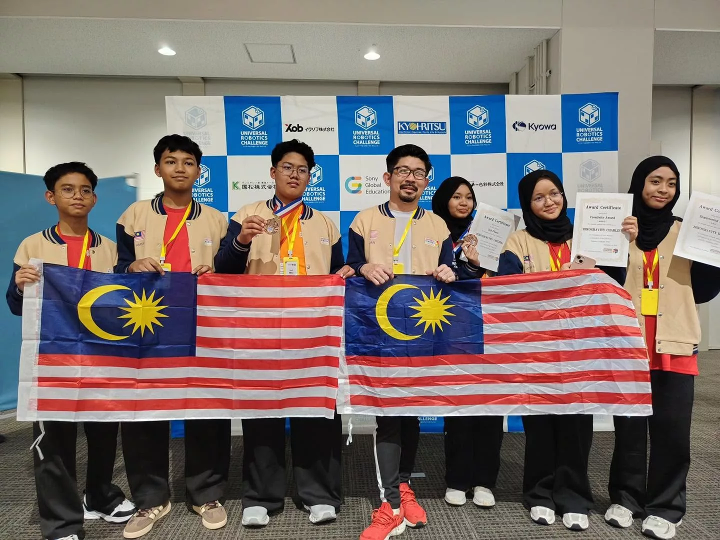 Tiga Penghargaan Robotika di Osaka dan Kebangkitan Bakat IT Istimewa