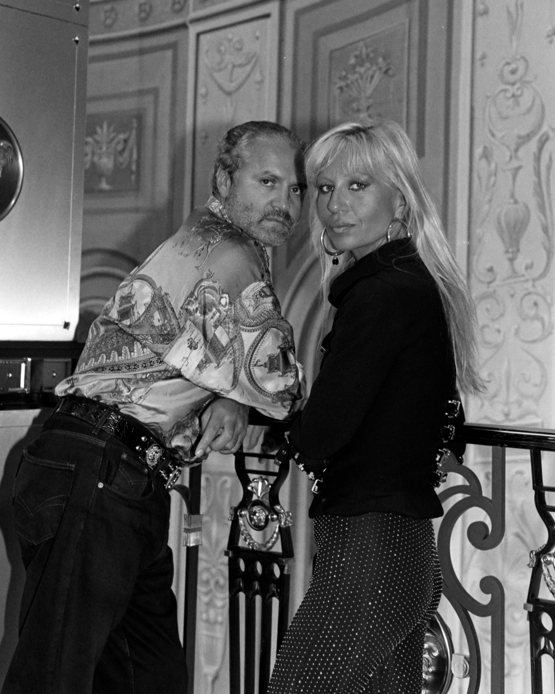 Donatella Versace trở lại với thương hiệu riêng cùng Revolve