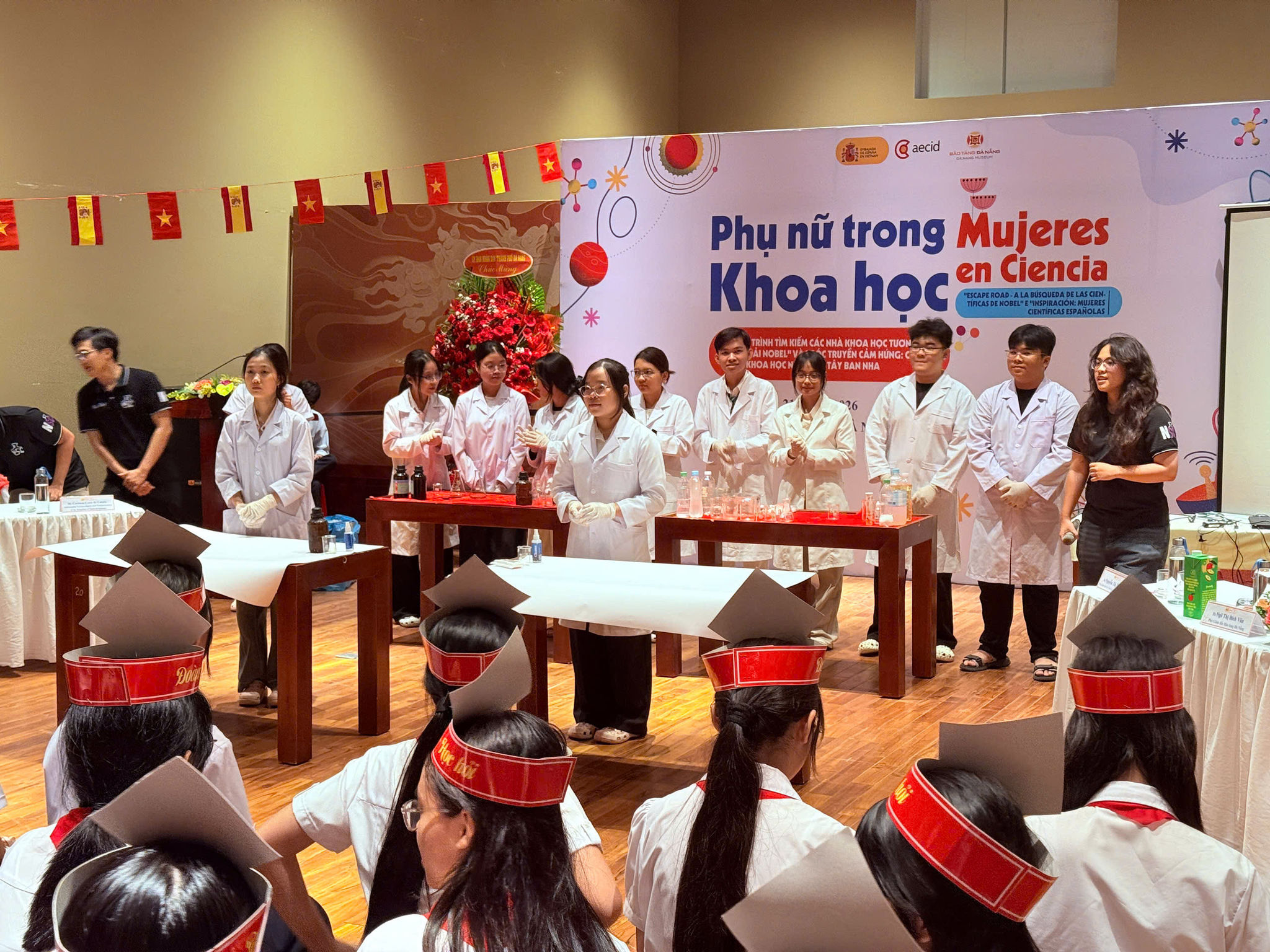 Triển lãm Phụ nữ trong Khoa học: Khi khoa học trở thành ngôn ngữ ngoại giao mới