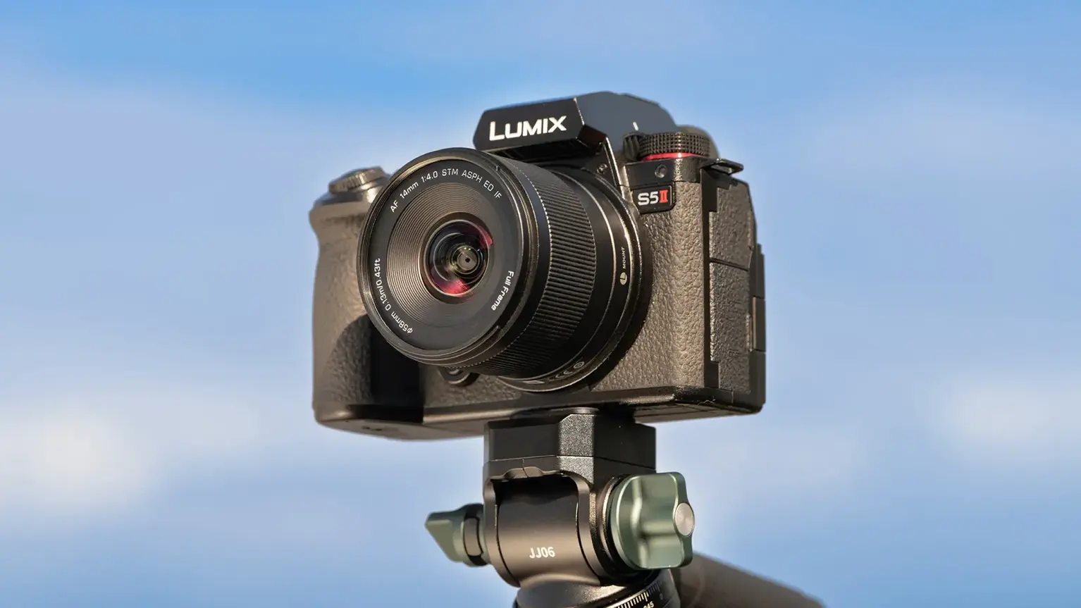 Viltrox Air Series L-Mount: Bộ Prime Nhẹ Nhất 14mm–50mm Cho Full-Frame