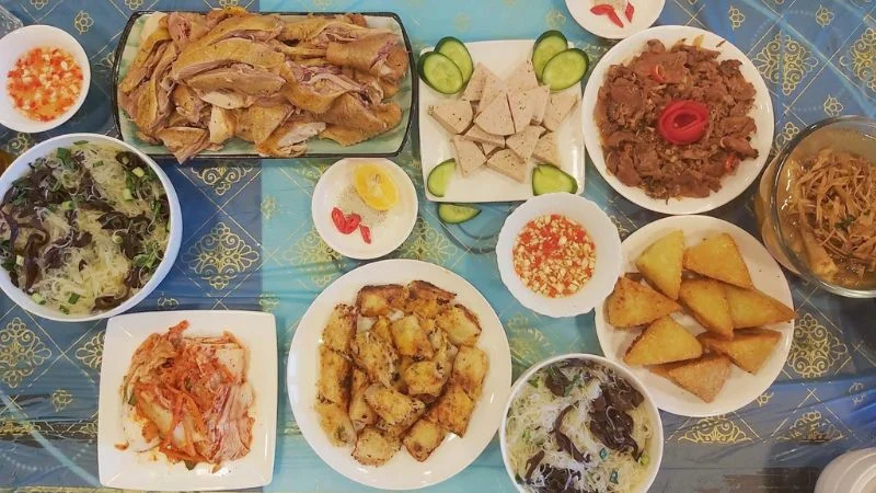 Giữ vị quê hương ở xứ lạ: từ căn bếp Iraq đến nồi cơm Cuba