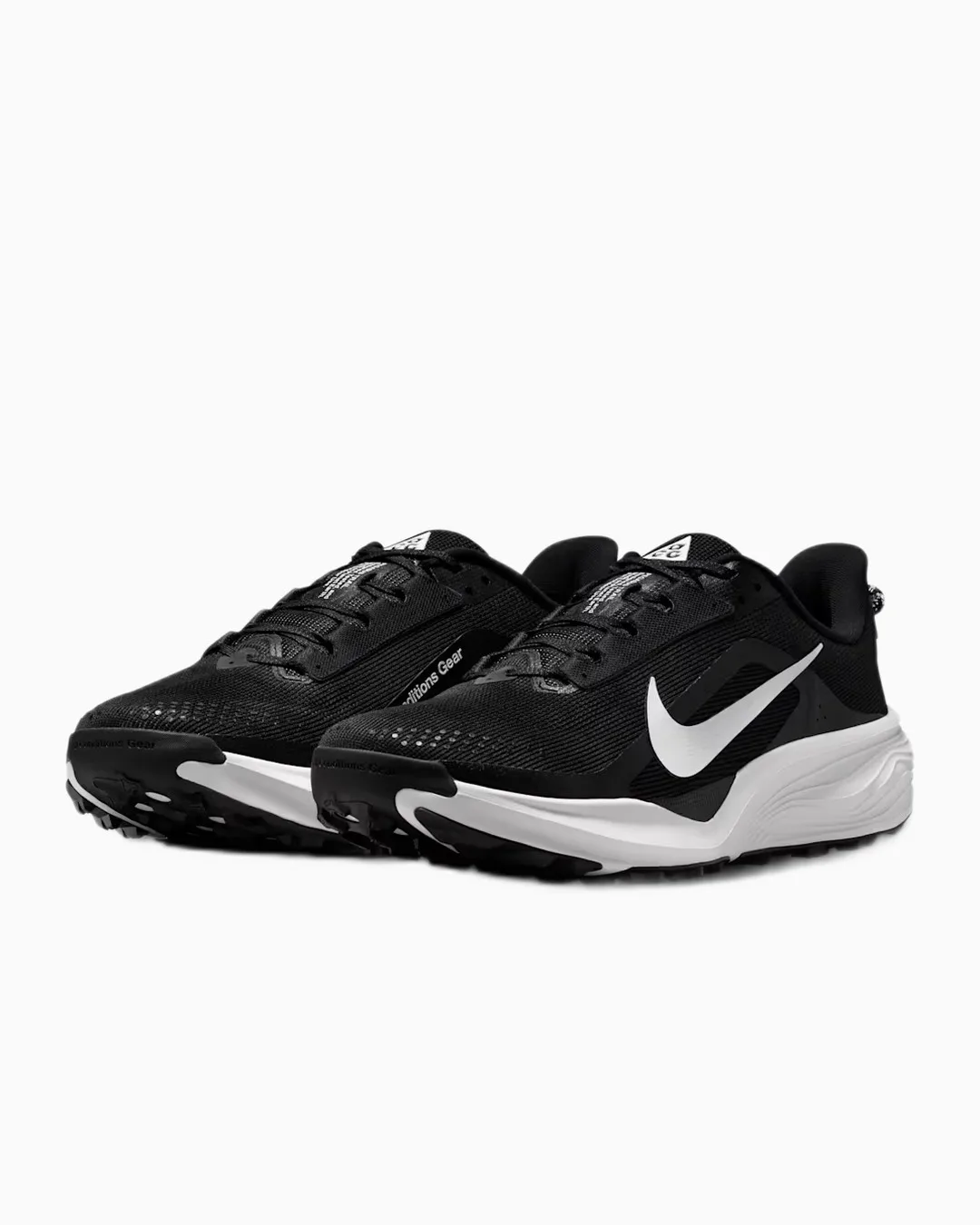 Brooks Ghost Max 3 và Nike Pegasus Trail: hai deal giày chạy bộ đáng tiền