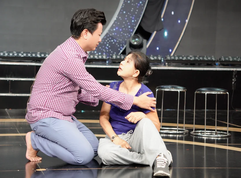 Chung kết Chuông vàng vọng cổ: Khi ân tình chạm vào tiếng ca