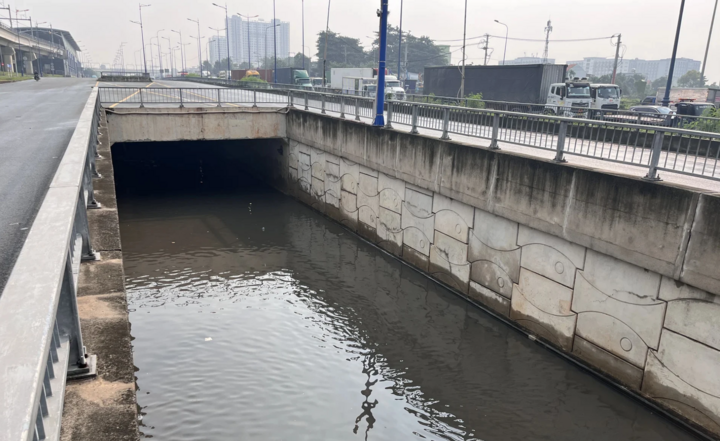 Ngập lụt đô thị ở Hà Nội, TP.HCM: lỗi quy hoạch chứ không phải thời tiết