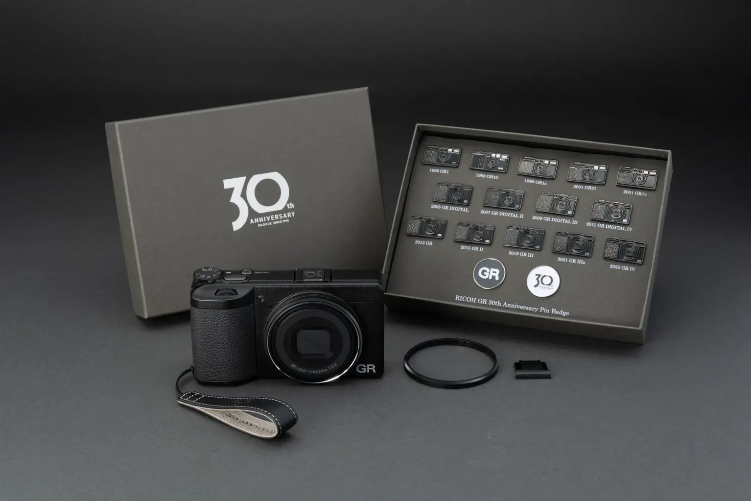 Ricoh GR IV 30th Anniversary Edition: di sản đường phố bước vào kỷ nguyên sưu tầm
