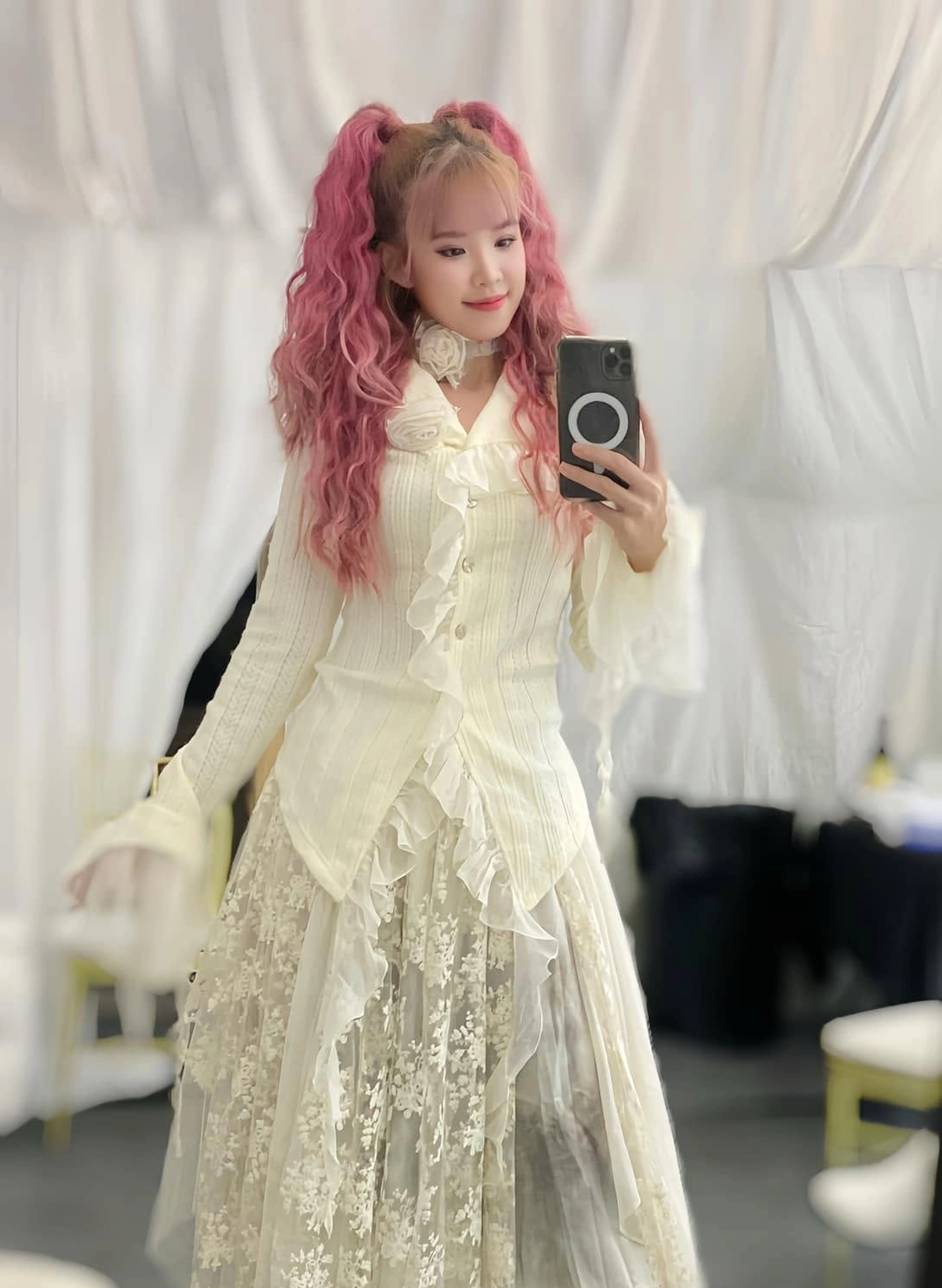 Khởi My sau 8 năm hôn nhân: từ pop idol đến streamer game