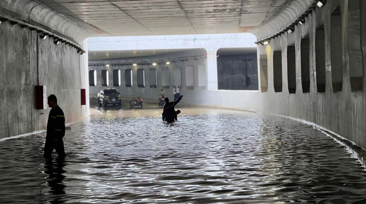 Ngập lụt đô thị ở Hà Nội, TP.HCM: lỗi quy hoạch chứ không phải thời tiết