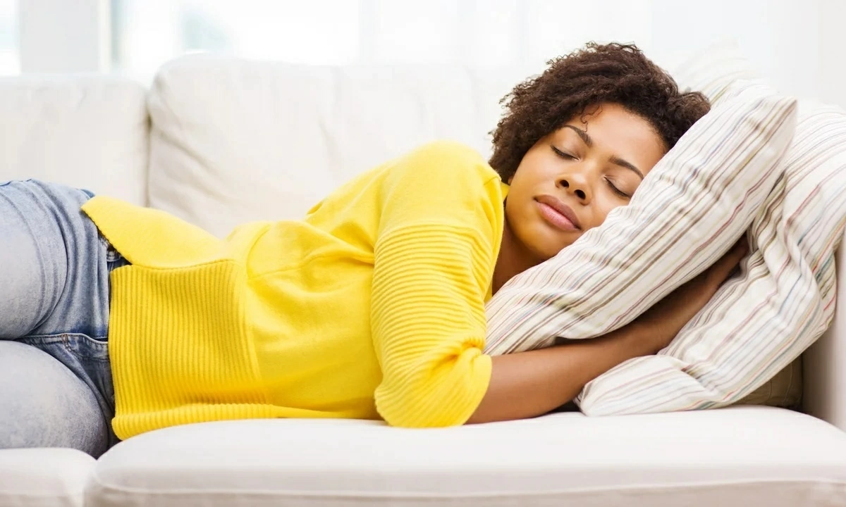 Ngủ trưa kéo dài: Thói quen vô hại hay lời cảnh báo bệnh tim?