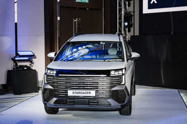Hyundai Stargazer MPV Tiga Baris Dilancar: Harga, Varian dan Nilai Pemilikan